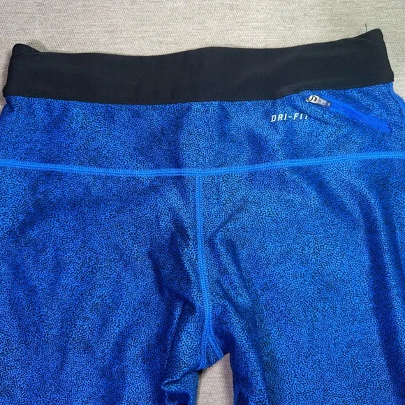 Nike DRI-FIT Capris SIZE Small - Picture 3 of 7
